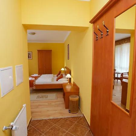Jarja Hotel