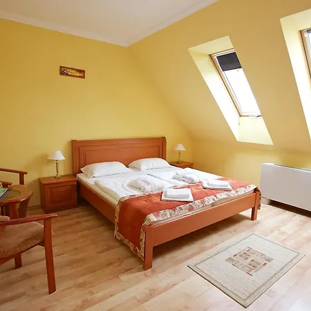 Jarja Hotel